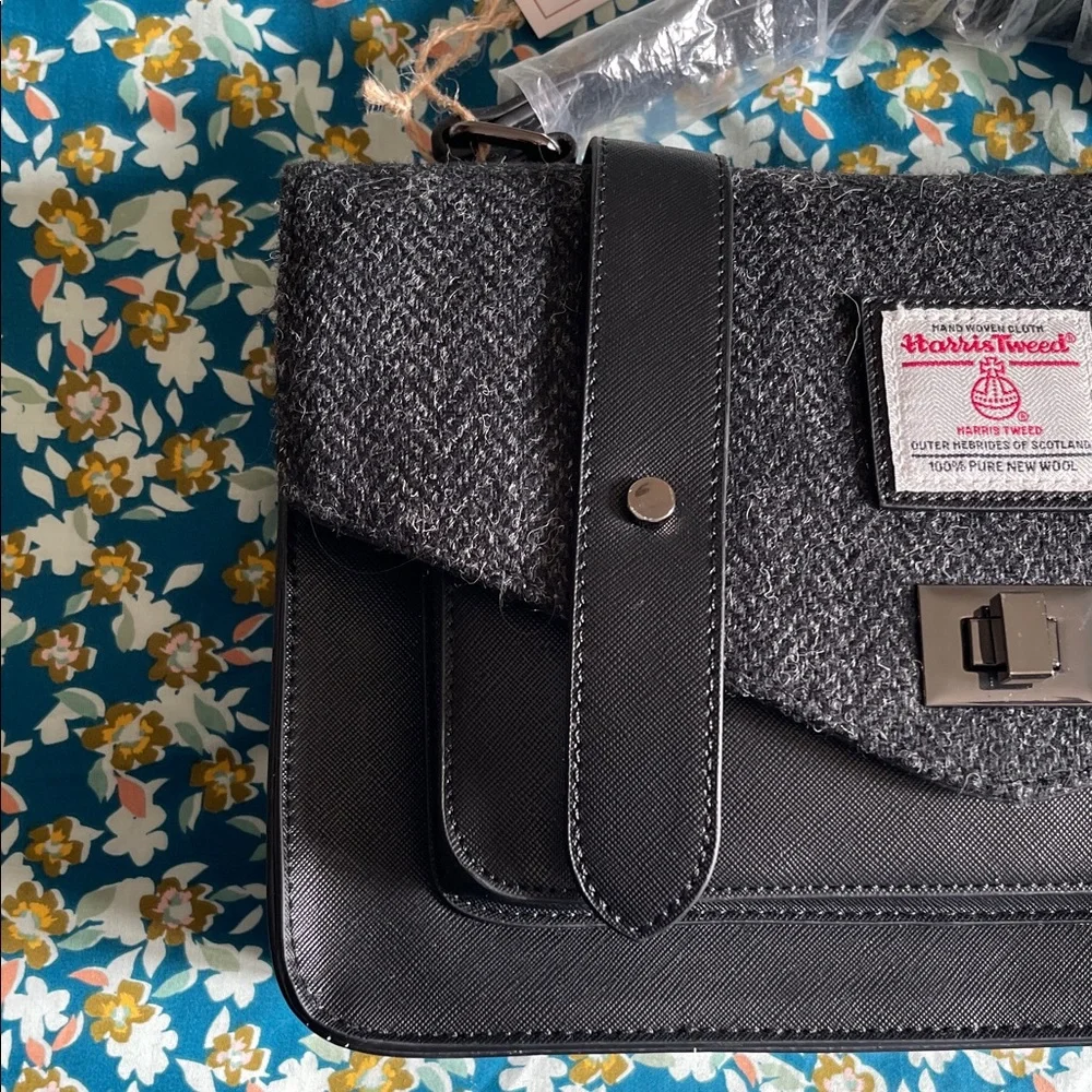 Harris Tweed Irish/Scottish Black and Gray Crossbody Bag - Picture 4 of 8